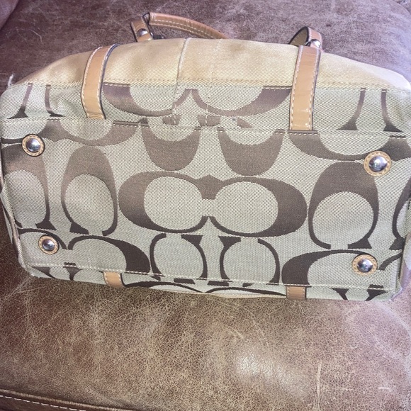 Coach Stylish Tan and Brown Designer Handbag 2013 - Picture 4 of 7